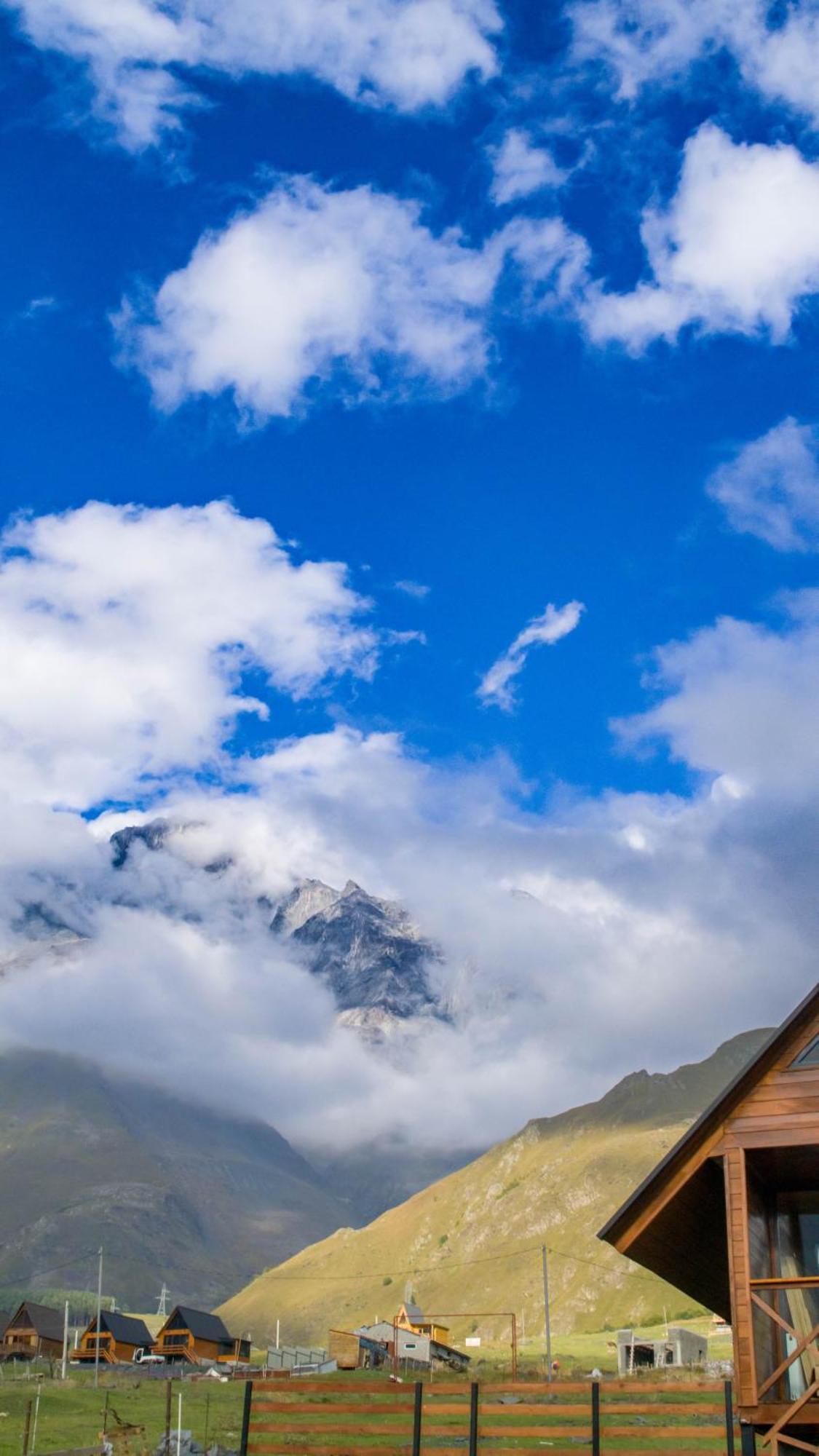 Cliffside Cottage Kazbegi Exterior foto